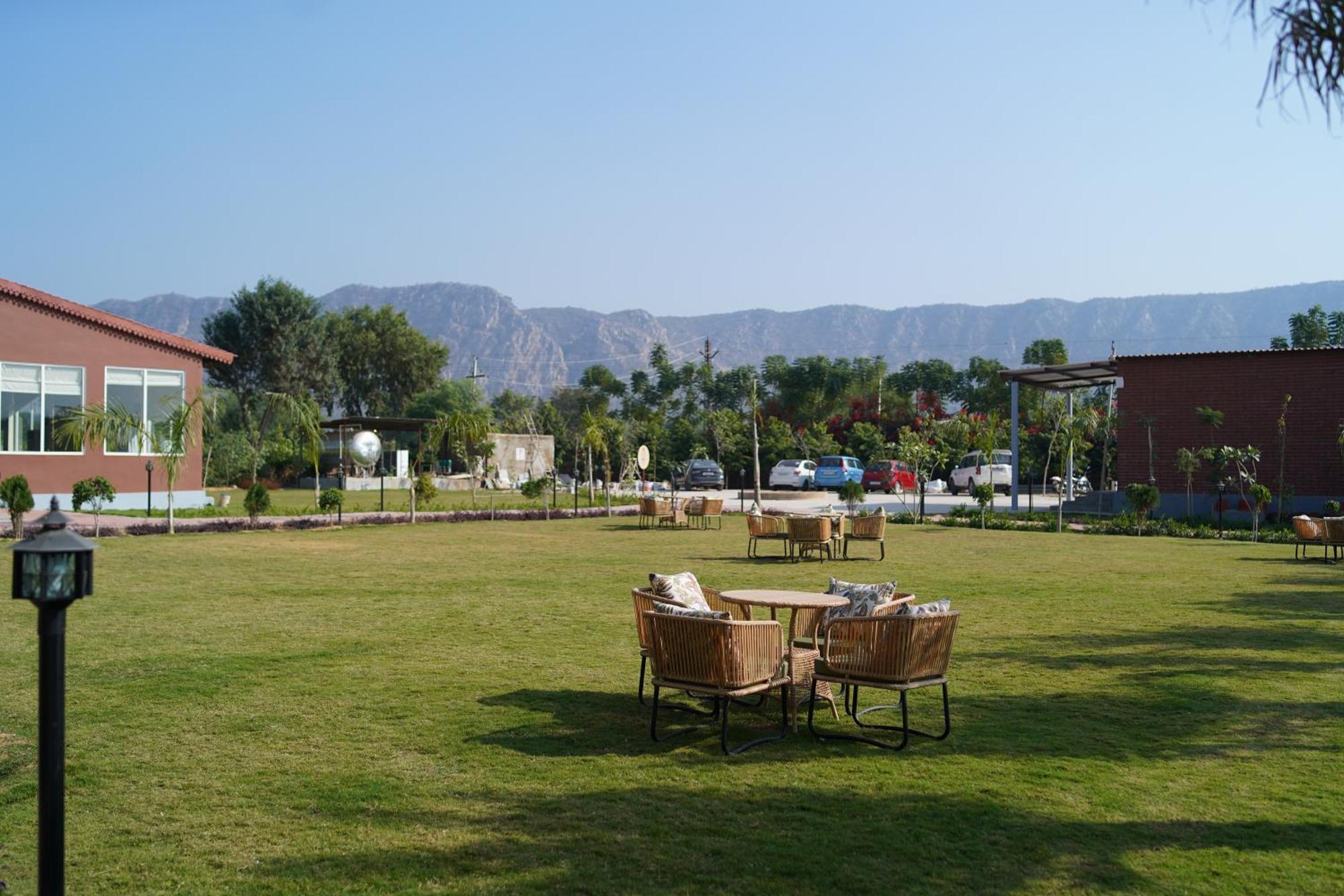 Spree Resort Sariska Thana Ghazi エクステリア 写真